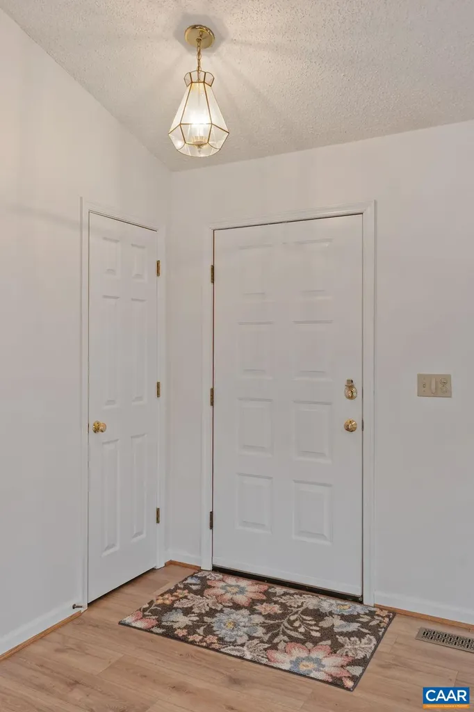 7 Englewood Drive Palmyra VA 22963