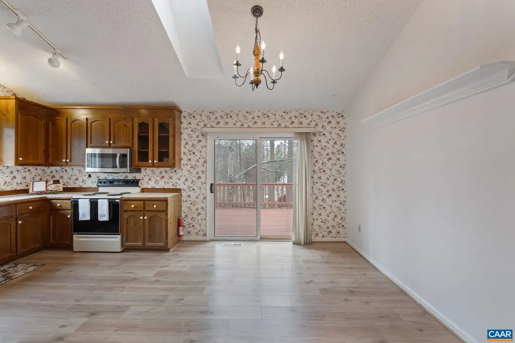 7 Englewood Drive Palmyra VA 22963