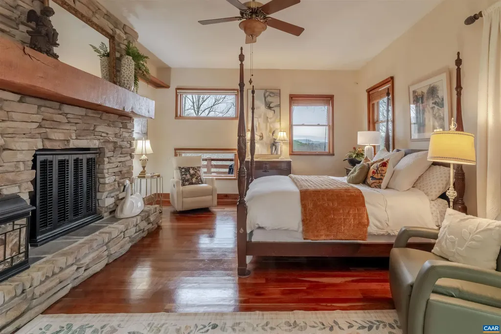 9225 Howardsville Turnpike Schuyler VA 22969