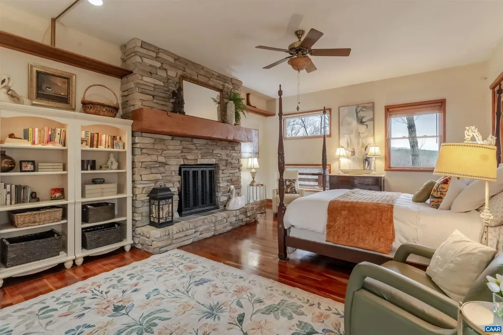 9225 Howardsville Turnpike Schuyler VA 22969