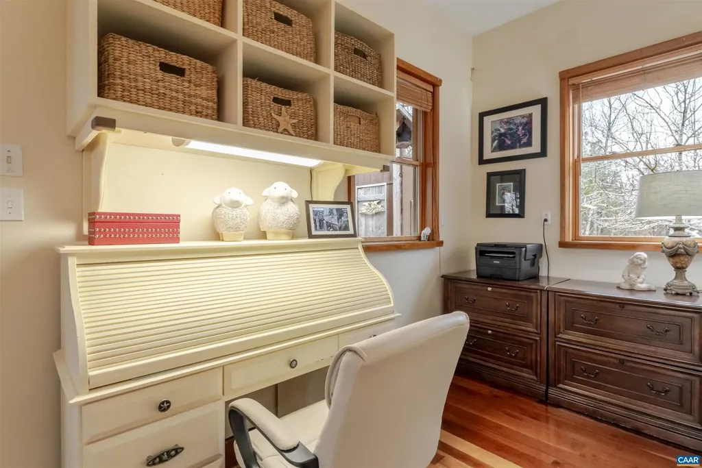 9225 Howardsville Turnpike Schuyler VA 22969