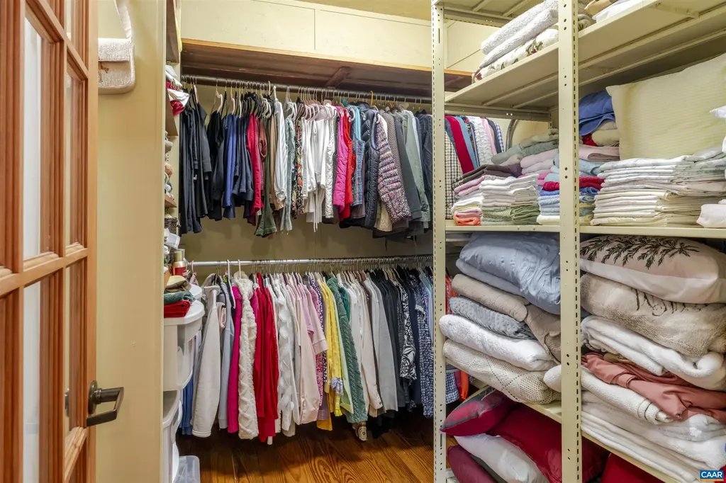 9225 Howardsville Turnpike Schuyler VA 22969