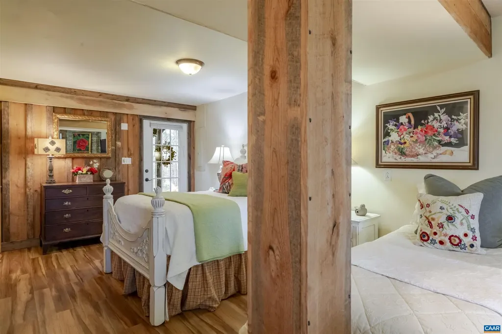 9225 Howardsville Turnpike Schuyler VA 22969