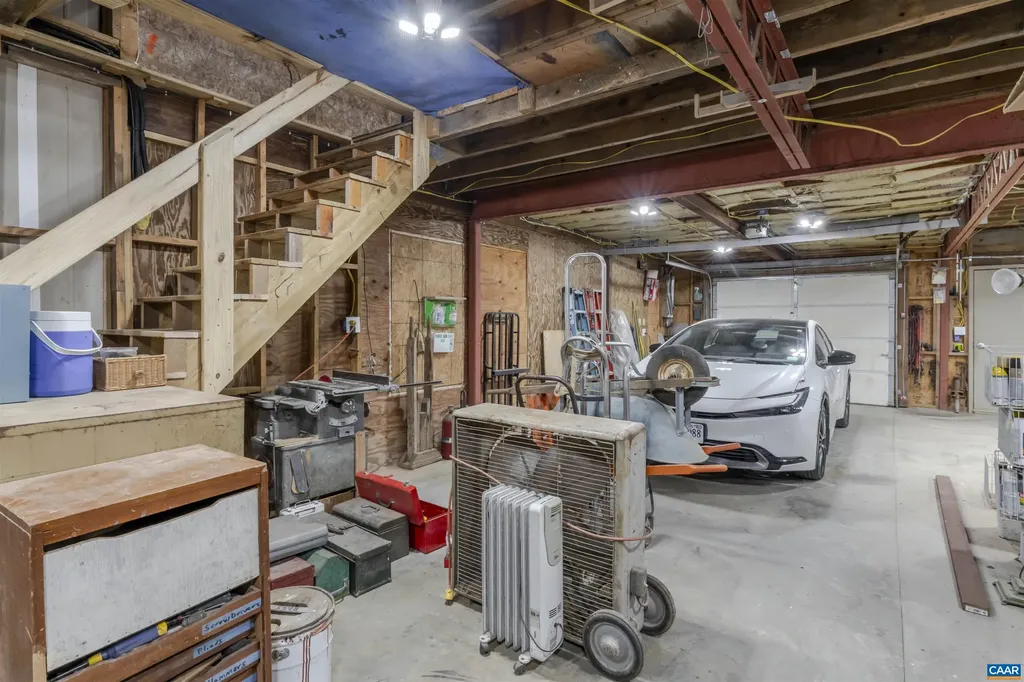 9225 Howardsville Turnpike Schuyler VA 22969