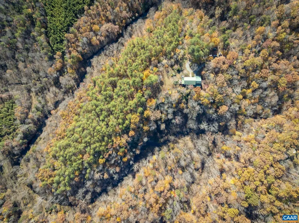 9225 Howardsville Turnpike Schuyler VA 22969