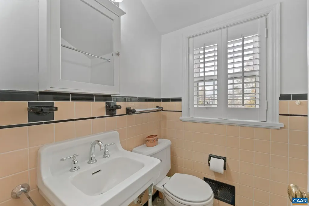 221 Lee Avenue Orange VA 22960