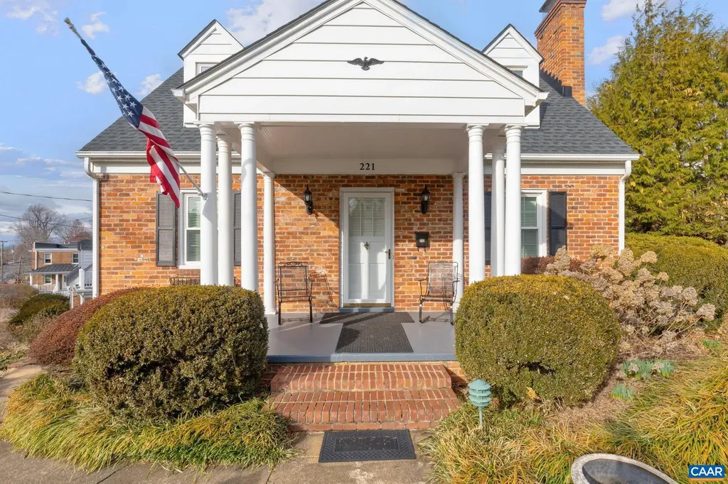 221 Lee Avenue Orange VA 22960