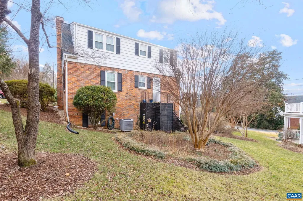 221 Lee Avenue Orange VA 22960