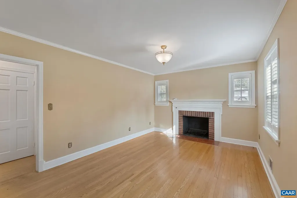 221 Lee Avenue Orange VA 22960