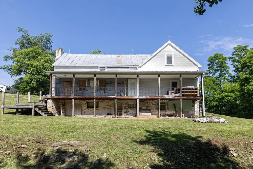 13573 Cooley Spring Lane Broadway VA 22815