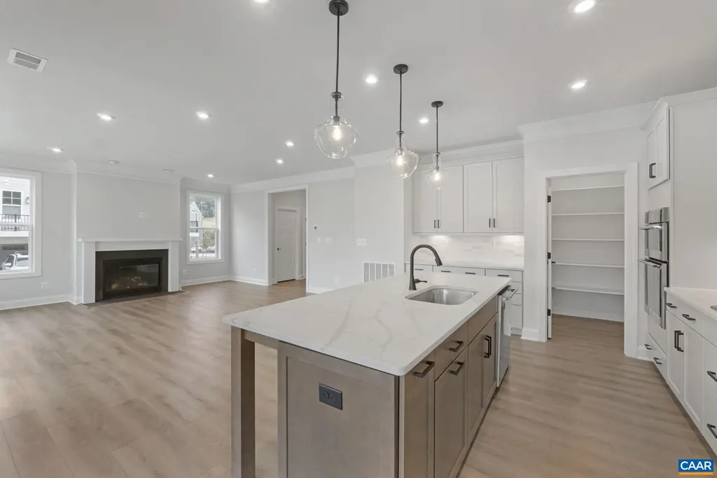 19F Farrow Cove Charlottesville VA 22901