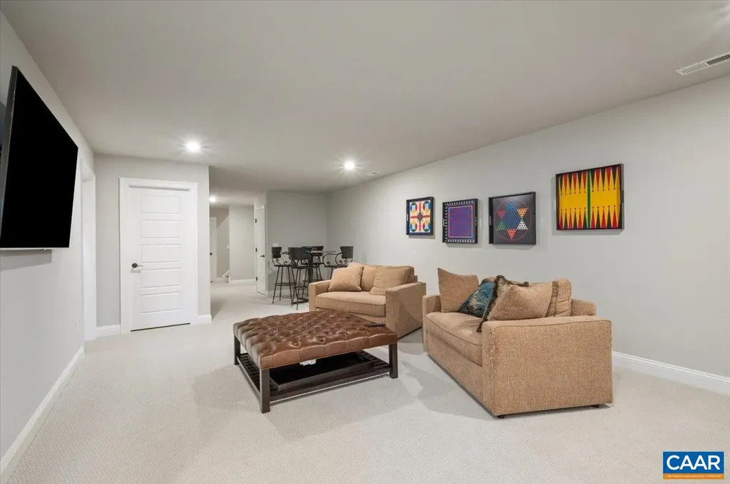 3421 Thicket Run Place Charlottesville VA 22911