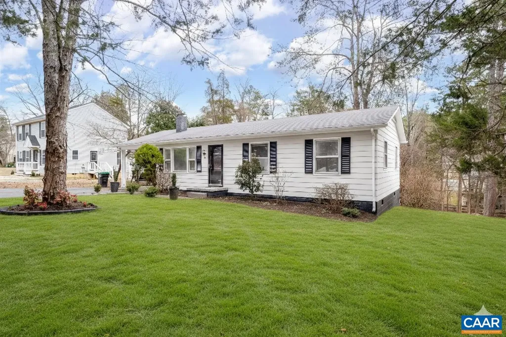 9 Pleasant View Terrace Palmyra VA 22963