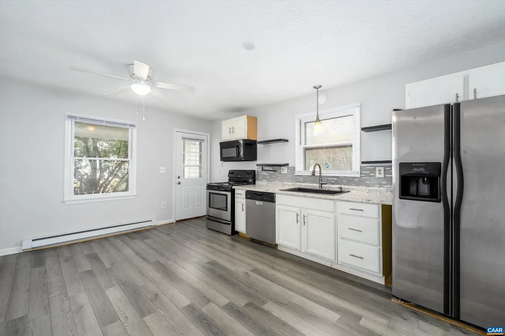 9 Pleasant View Terrace Palmyra VA 22963