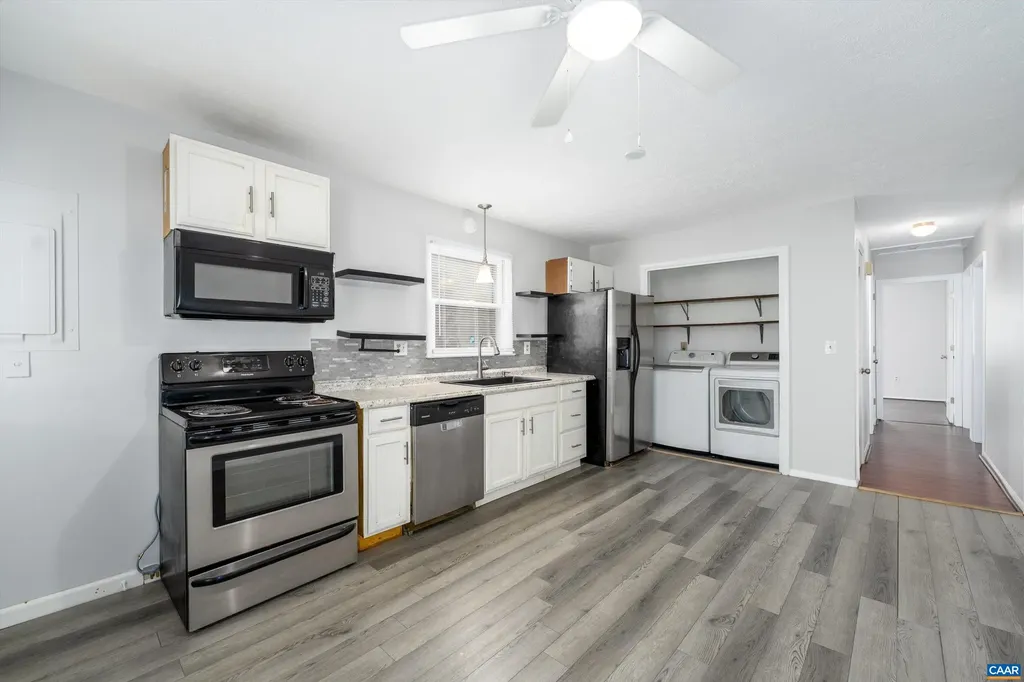 9 Pleasant View Terrace Palmyra VA 22963