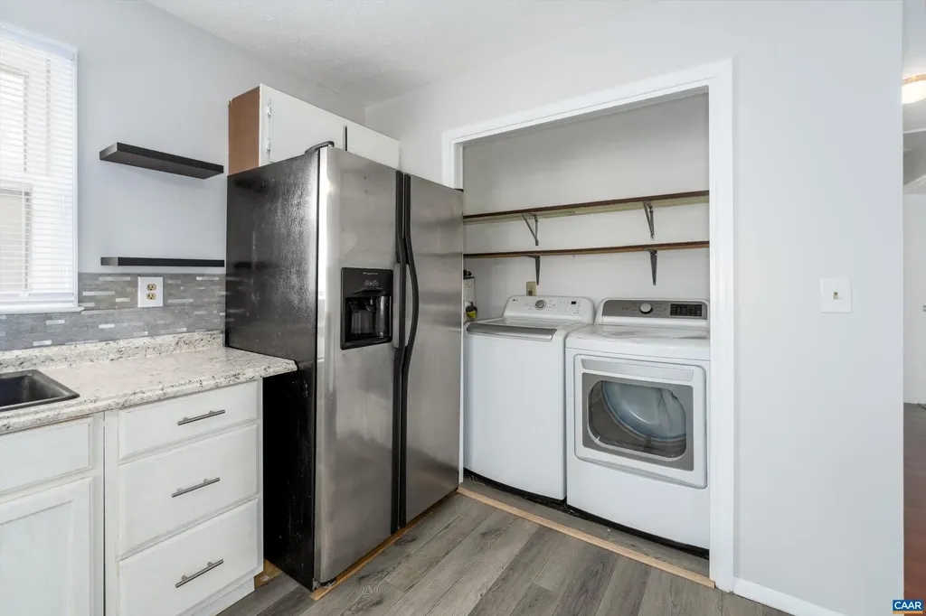 9 Pleasant View Terrace Palmyra VA 22963