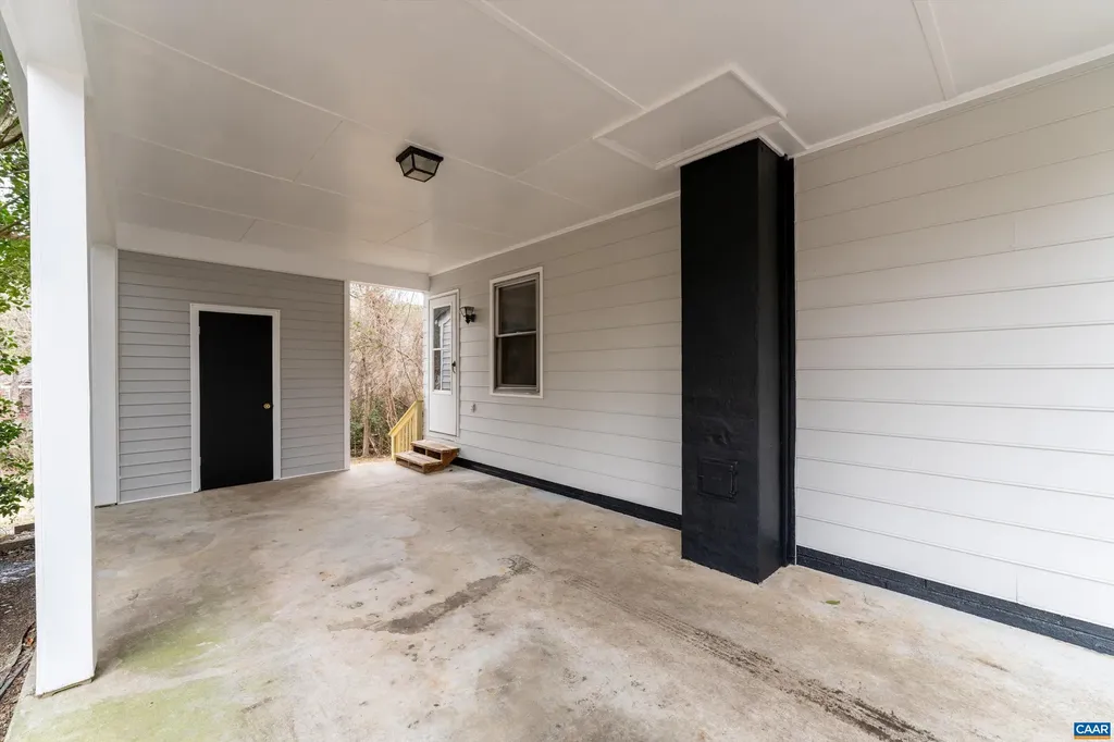 9 Pleasant View Terrace Palmyra VA 22963