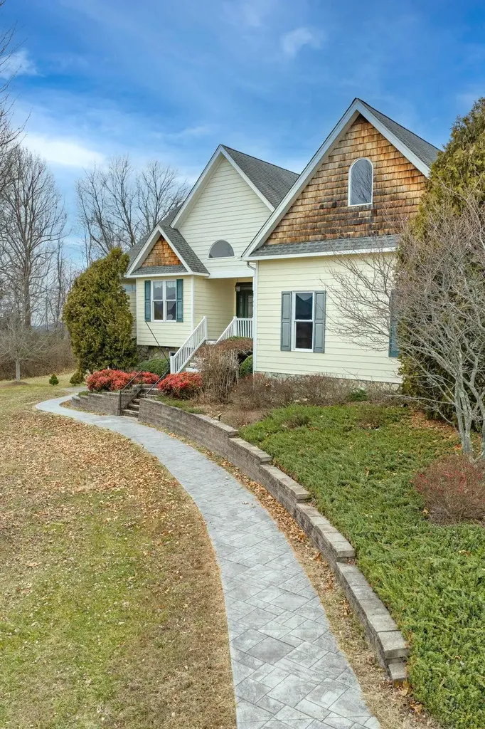 120 Spring Ridge Lane Fairfield VA 24435