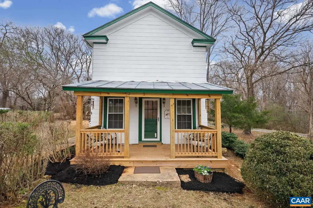 26 Braddock Lane Shipman VA 22971