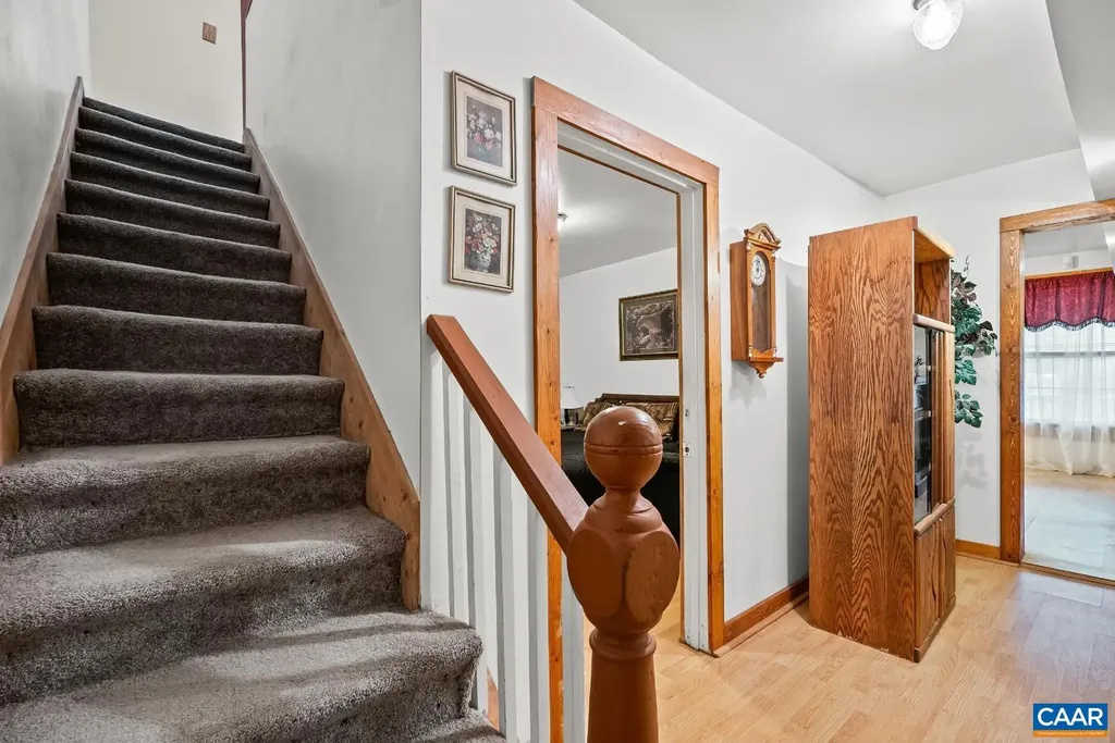 26 Braddock Lane Shipman VA 22971