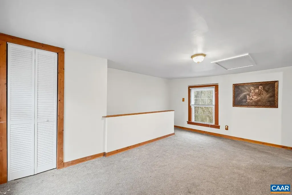 26 Braddock Lane Shipman VA 22971