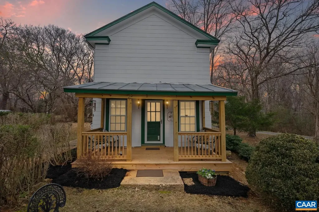 26 Braddock Lane Shipman VA 22971