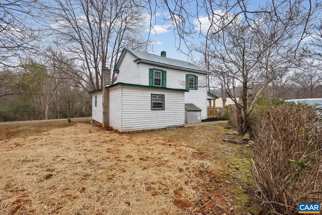 26 Braddock Lane Shipman VA 22971