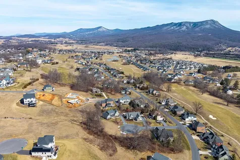 140 Markham Place Rockingham VA 22801