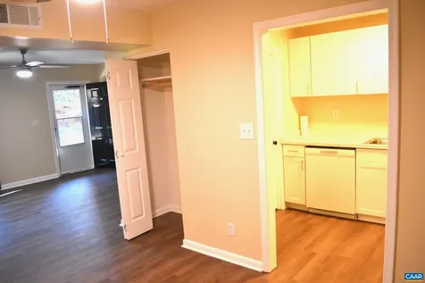2517 Hydraulic Road Charlottesville VA 22901