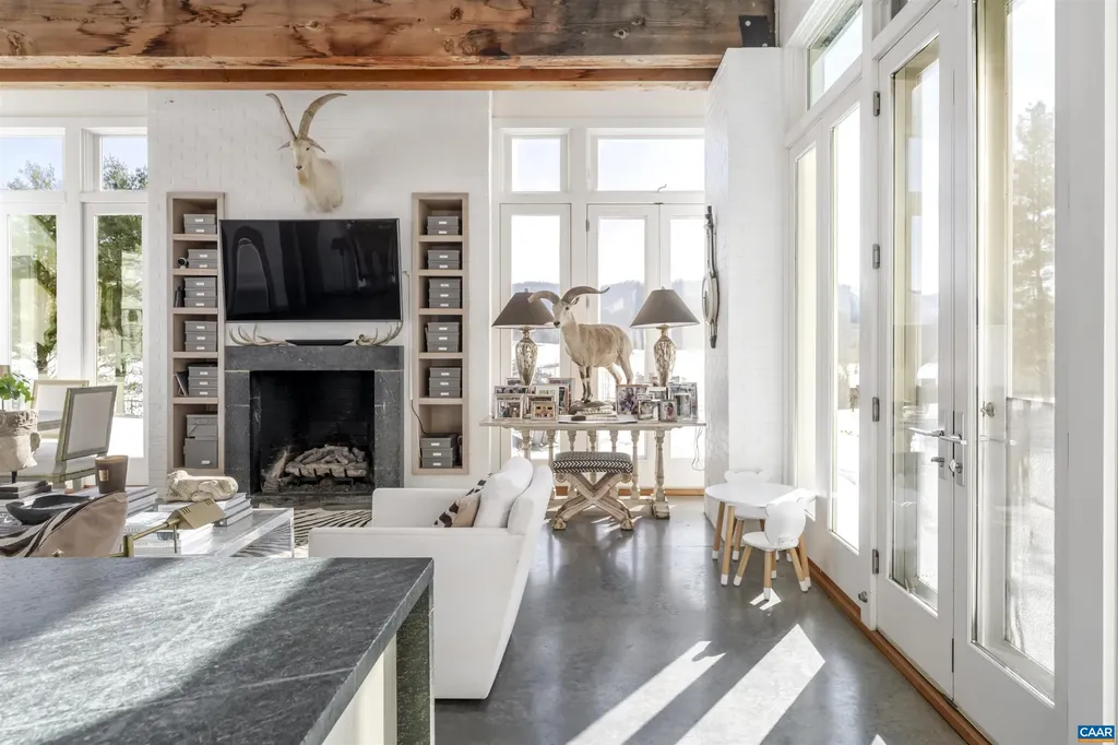 1293 Hammocks Gap Road Charlottesville VA 22911