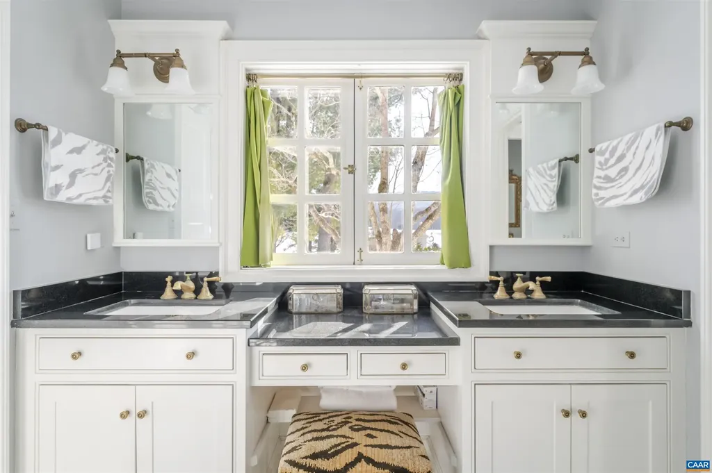 1293 Hammocks Gap Road Charlottesville VA 22911