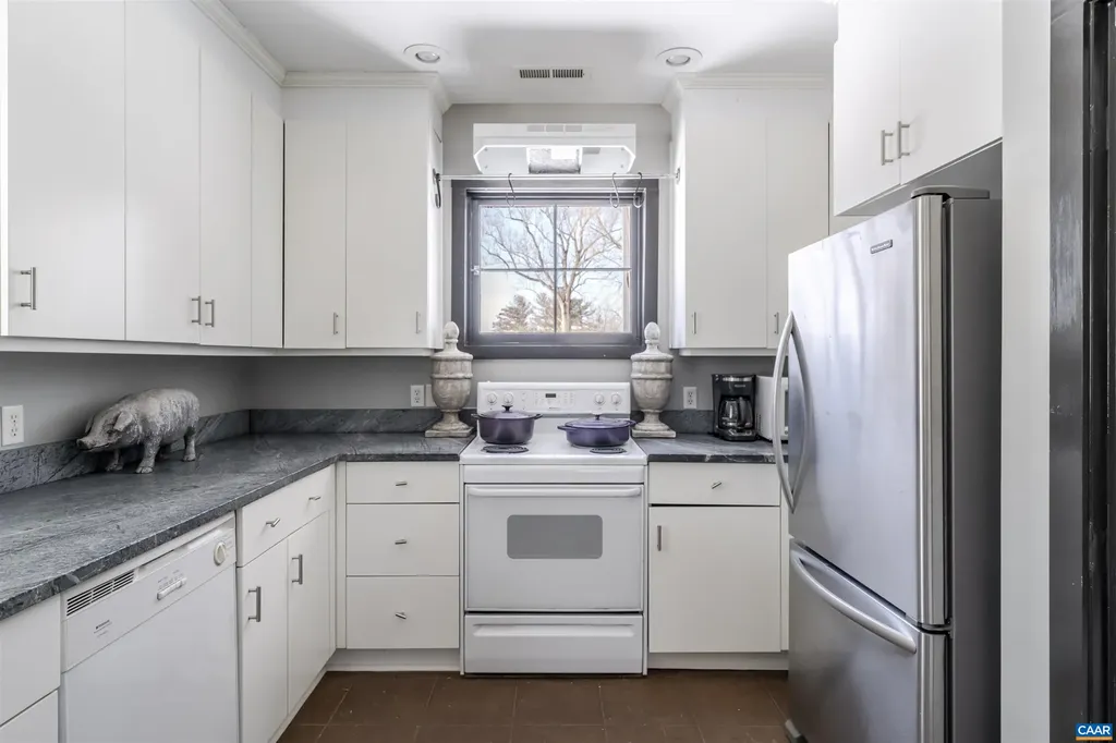 1293 Hammocks Gap Road Charlottesville VA 22911