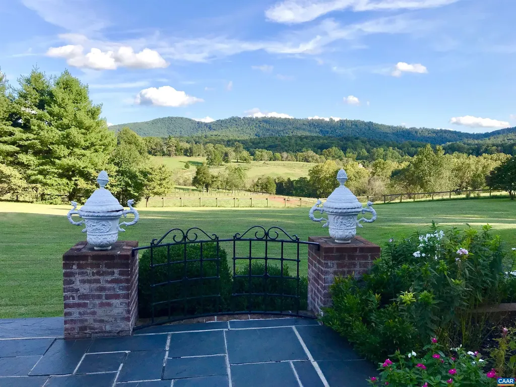 1293 Hammocks Gap Road Charlottesville VA 22911