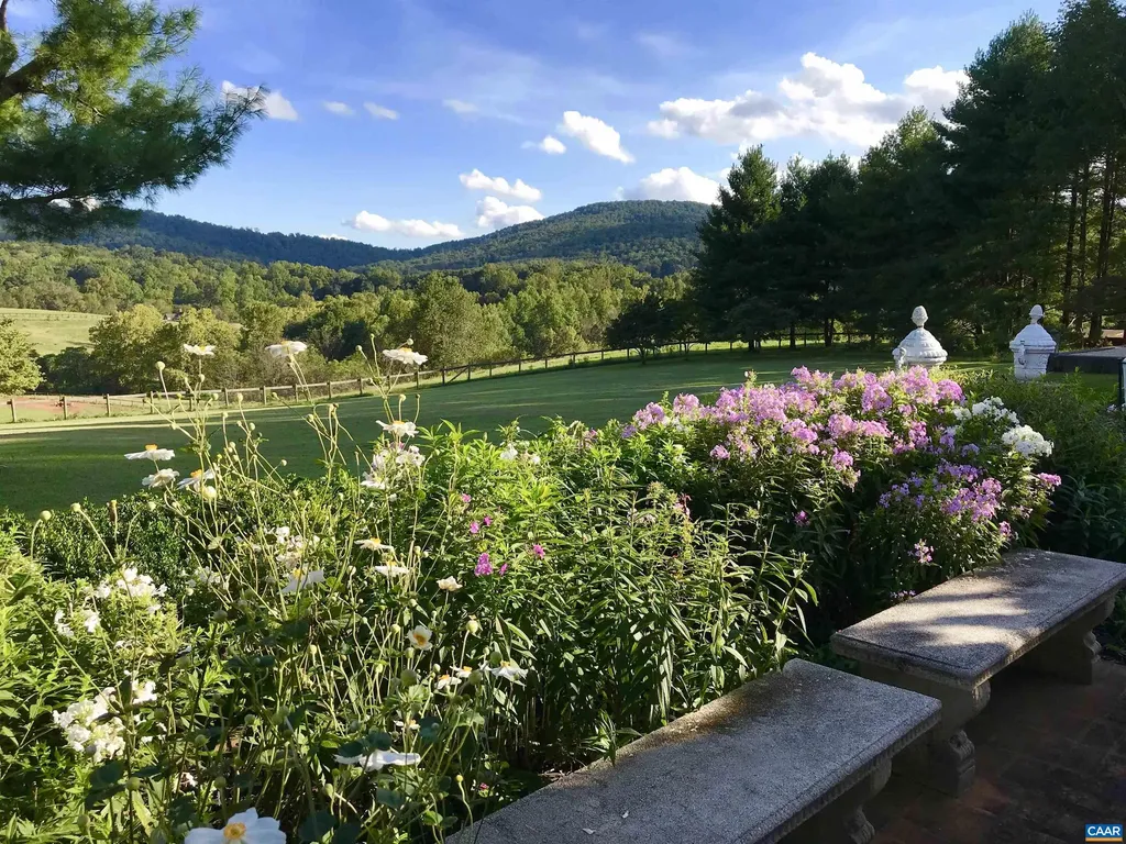 1293 Hammocks Gap Road Charlottesville VA 22911