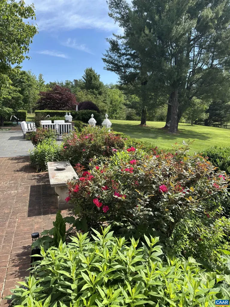 1293 Hammocks Gap Road Charlottesville VA 22911