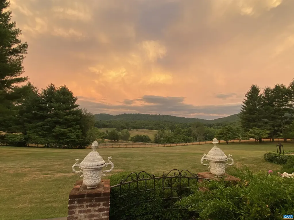 1293 Hammocks Gap Road Charlottesville VA 22911