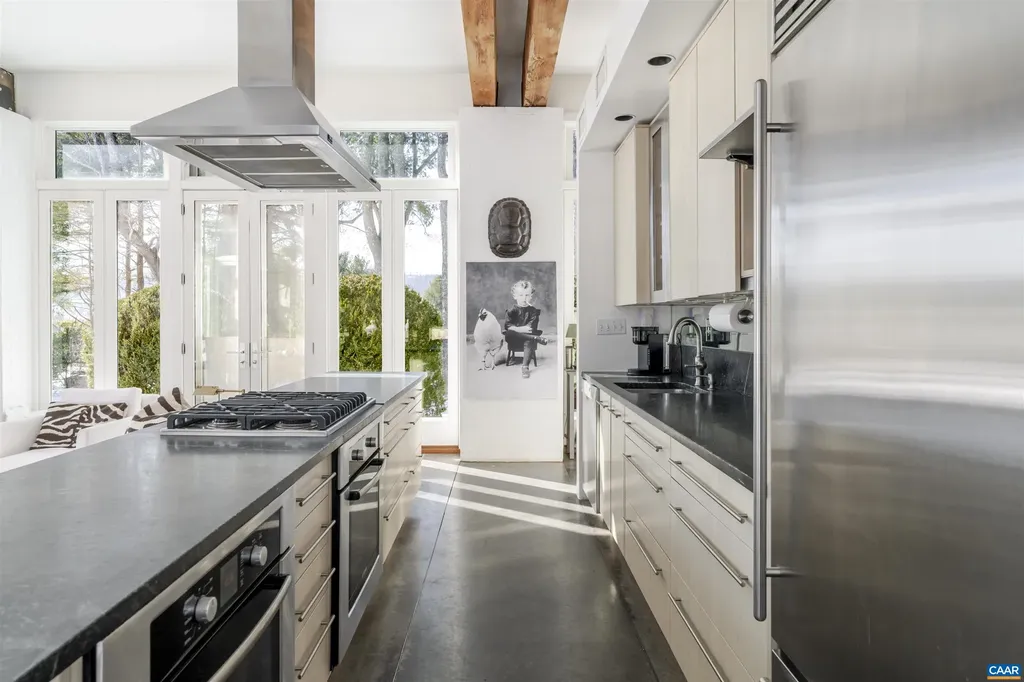 1293 Hammocks Gap Road Charlottesville VA 22911