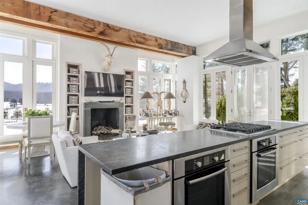 1293 Hammocks Gap Road Charlottesville VA 22911