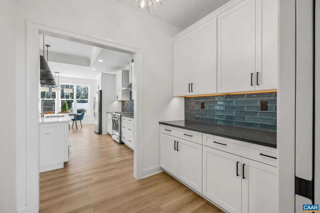 1570 James River Road Scottsville VA 24590