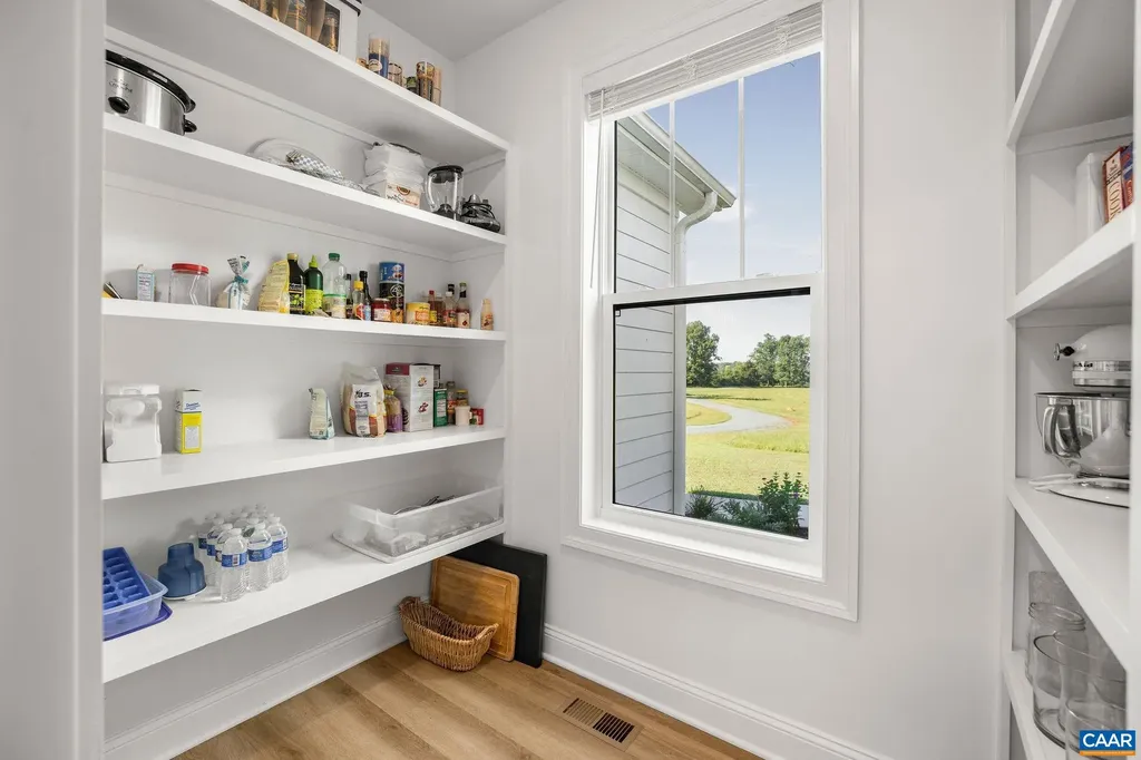 1570 James River Road Scottsville VA 24590