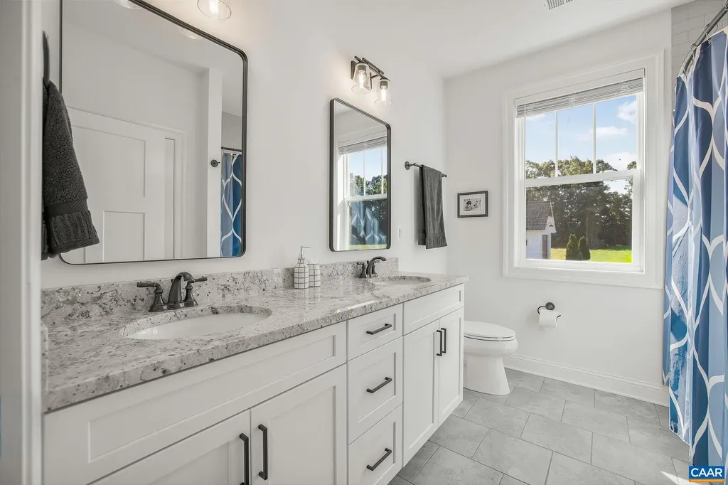 1570 James River Road Scottsville VA 24590