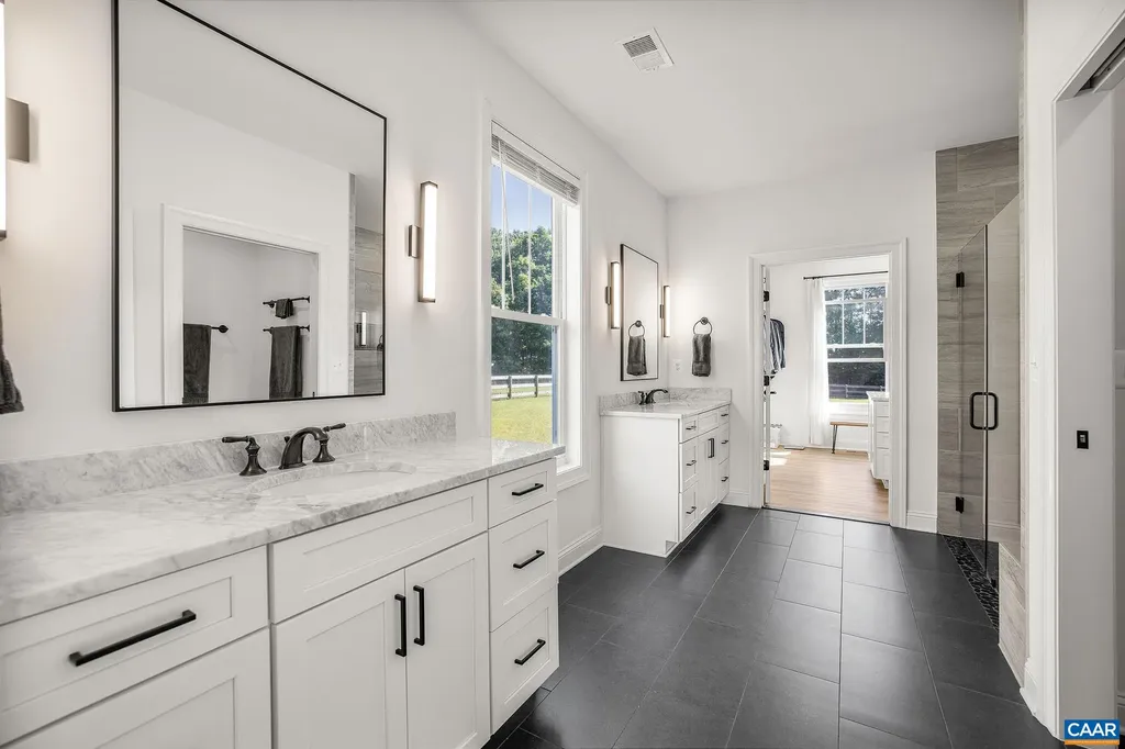 1570 James River Road Scottsville VA 24590