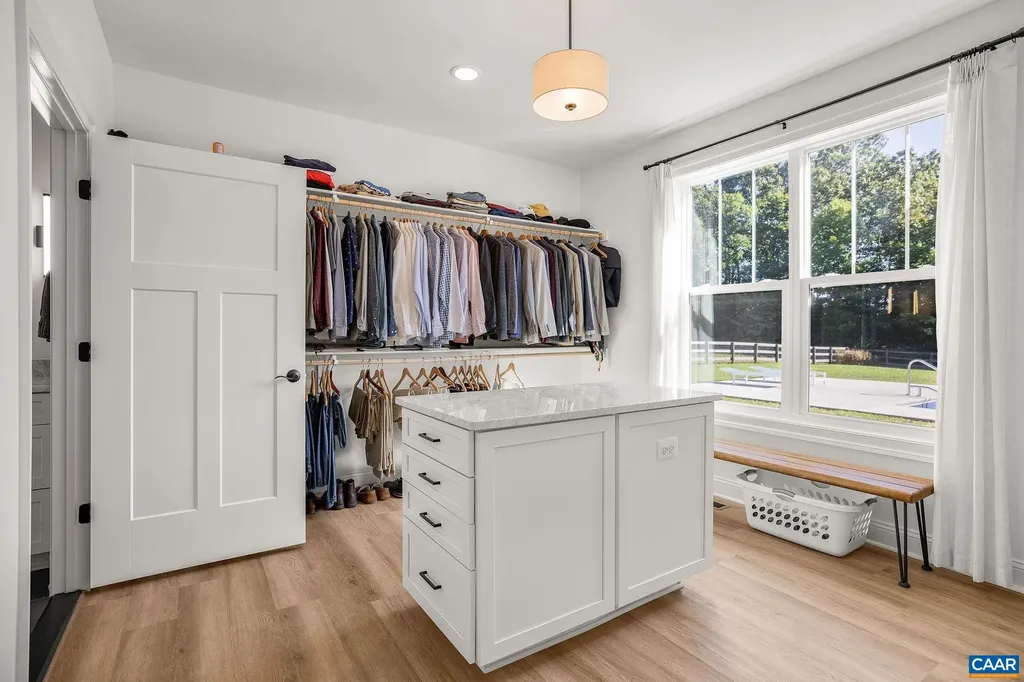 1570 James River Road Scottsville VA 24590