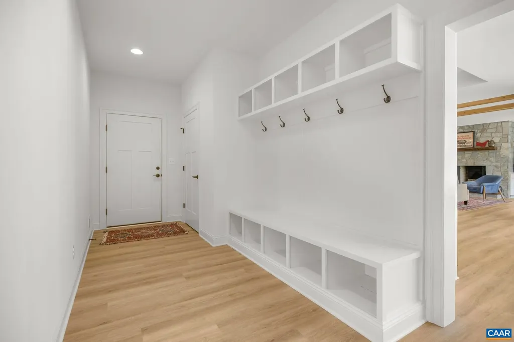 1570 James River Road Scottsville VA 24590