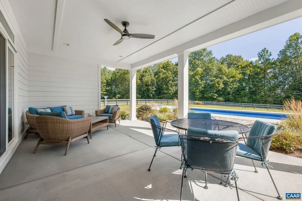 1570 James River Road Scottsville VA 24590