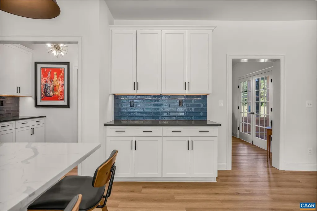 1570 James River Road Scottsville VA 24590