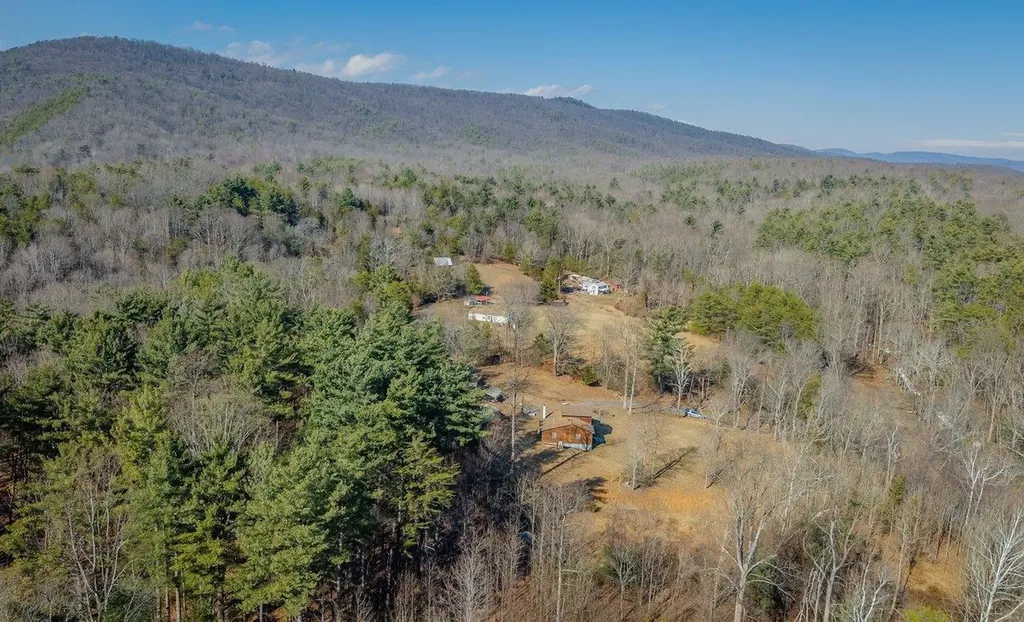 10677 Allman Road Dayton VA 22821