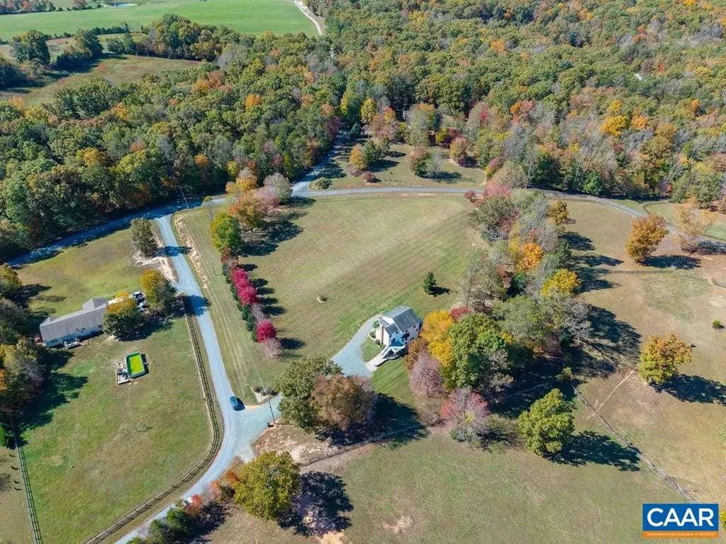 79 Hidden Valley Court Palmyra VA 22963