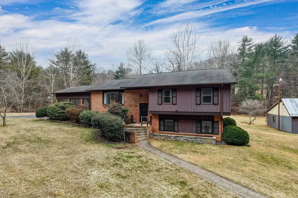 Luray VA, 2800 Rocky Branch Road