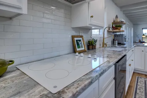 901 Riverside Avenue Grottoes VA 24441